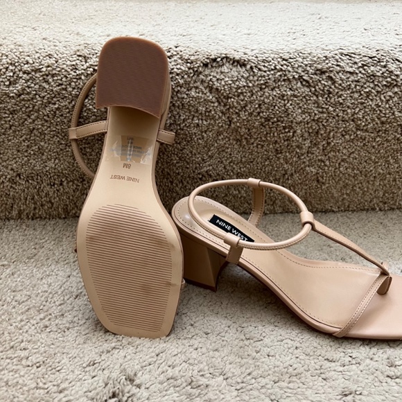 Nine West Gardeen3 Sandal - Picture 4 of 7